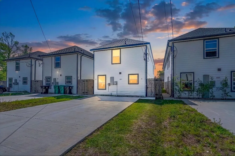 8124 Sterlingshire Street #A and B Houston, TX 77078