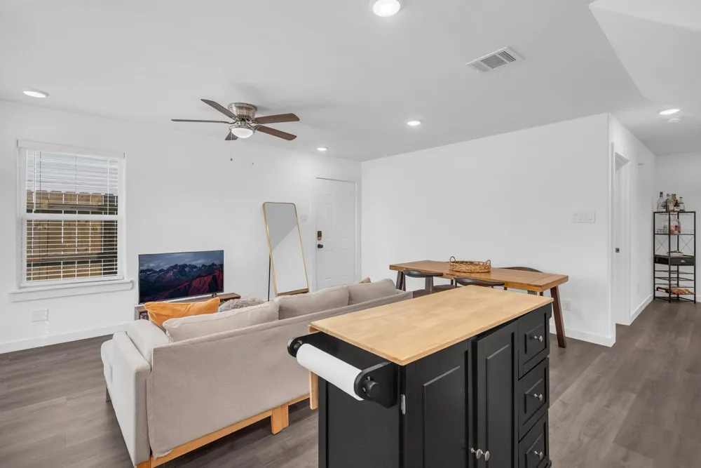8124 Sterlingshire Street #A and B Houston, TX 77078