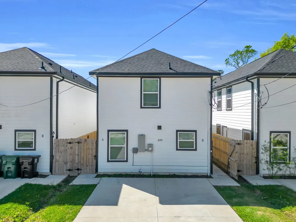 8124 Sterlingshire Street #A and B Houston, TX 77078