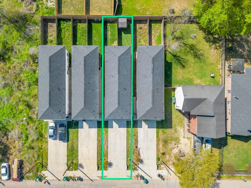 8124 Sterlingshire Street #A and B Houston, TX 77078