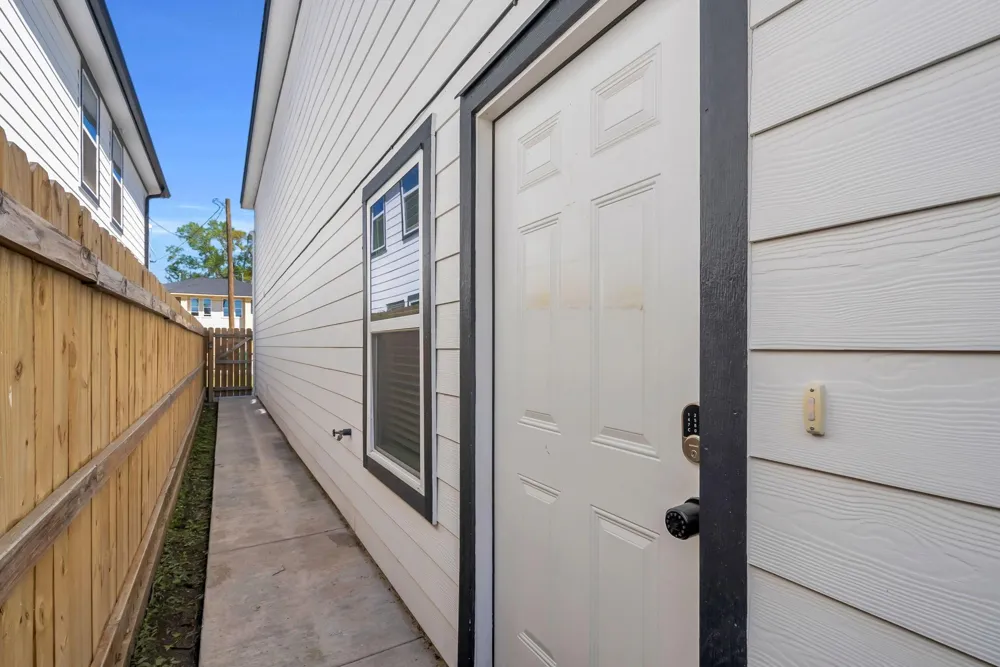 8124 Sterlingshire Street #A and B Houston, TX 77078