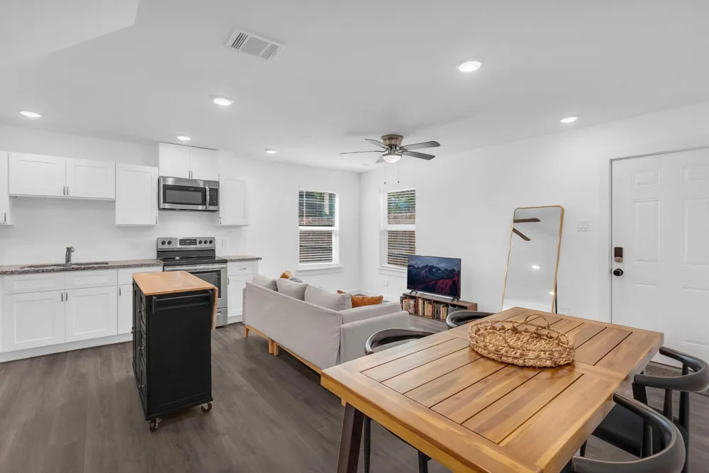 8124 Sterlingshire Street #A and B Houston, TX 77078