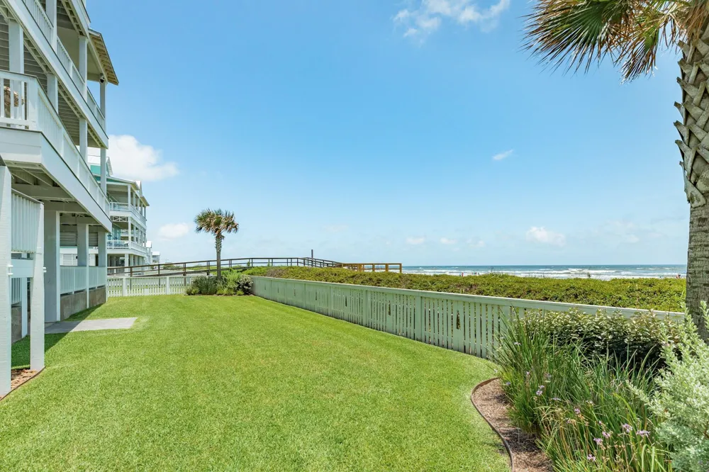 11603 Beachside Galveston, TX 77554
