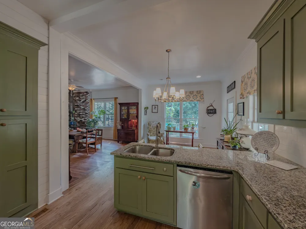 91 Boogers Hill RD Oxford, GA 30054