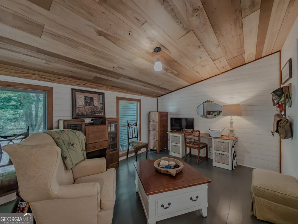 91 Boogers Hill RD Oxford, GA 30054