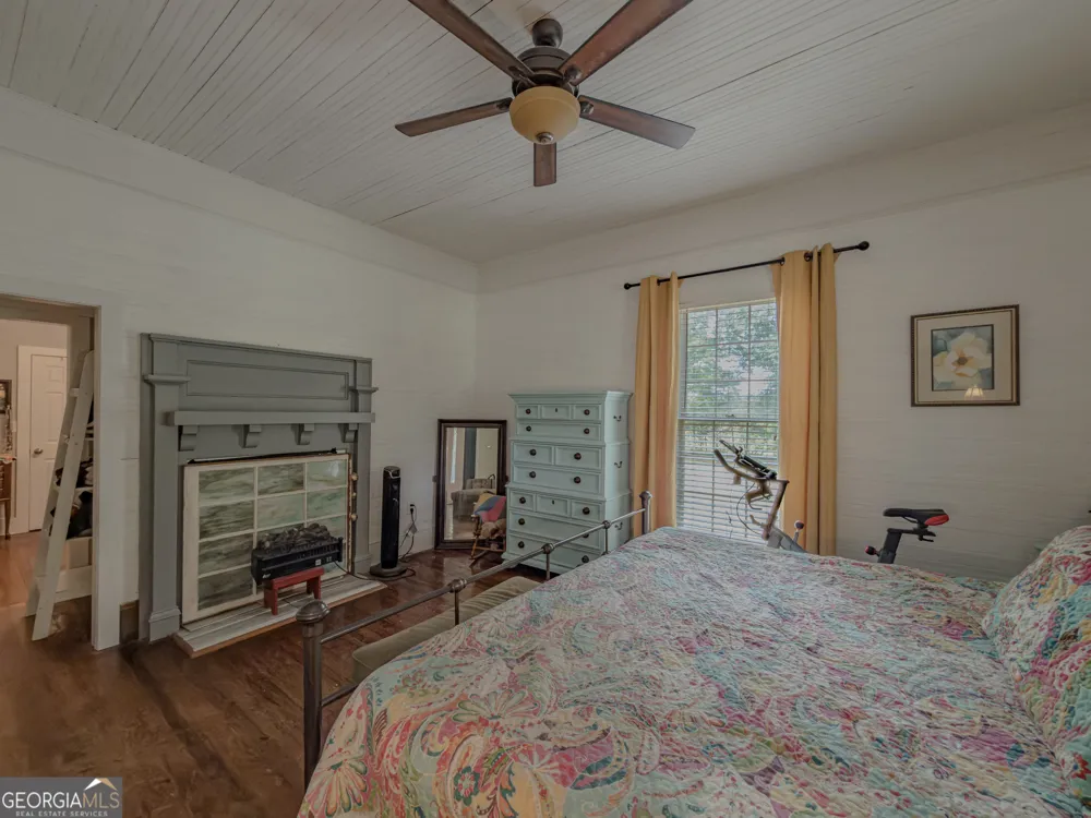 91 Boogers Hill RD Oxford, GA 30054