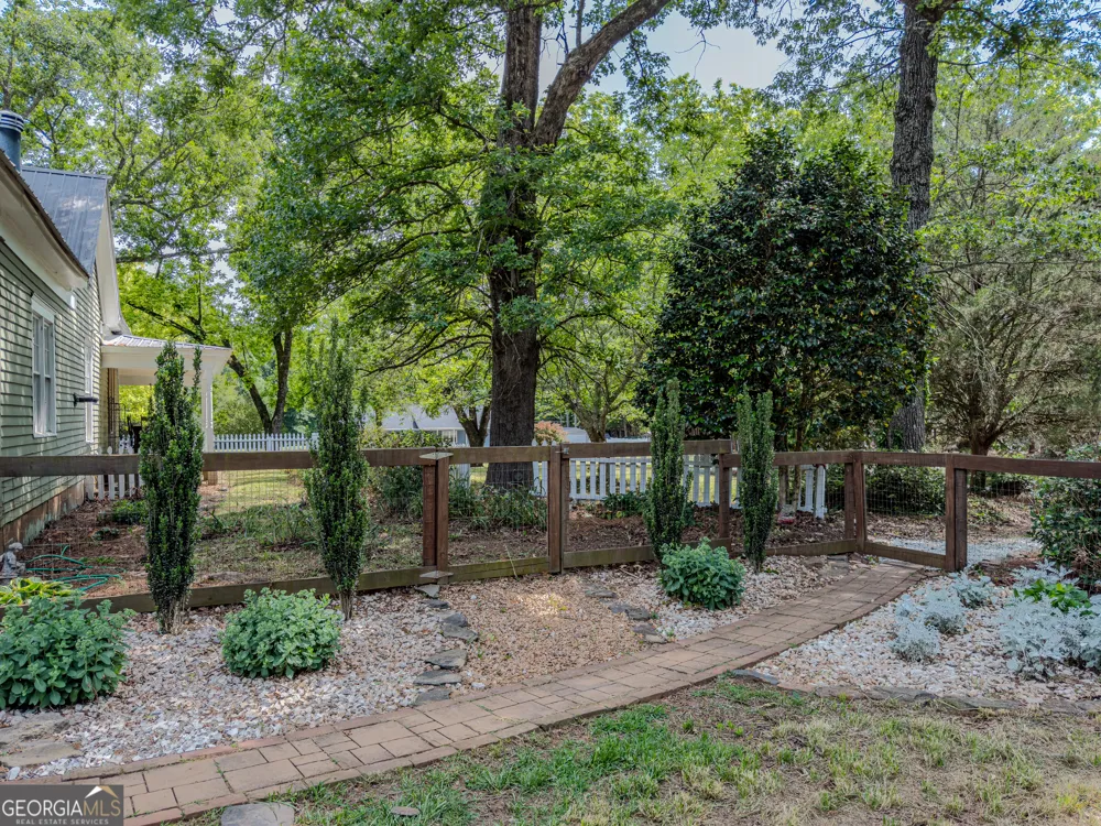 91 Boogers Hill RD Oxford, GA 30054
