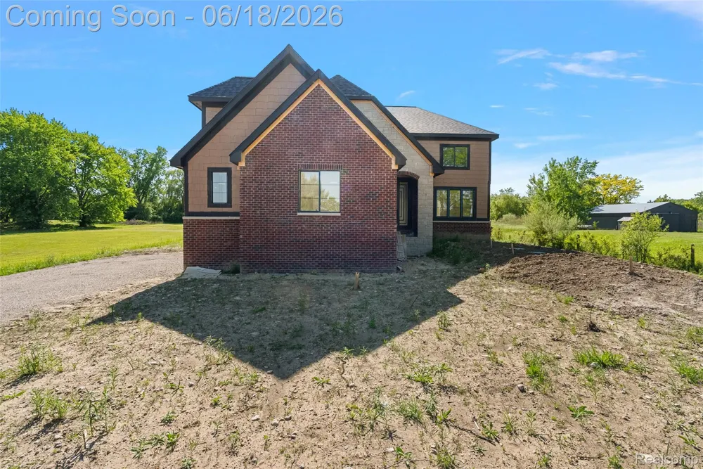 60637 Schoenherr Road Road Washington Township, MI 48094