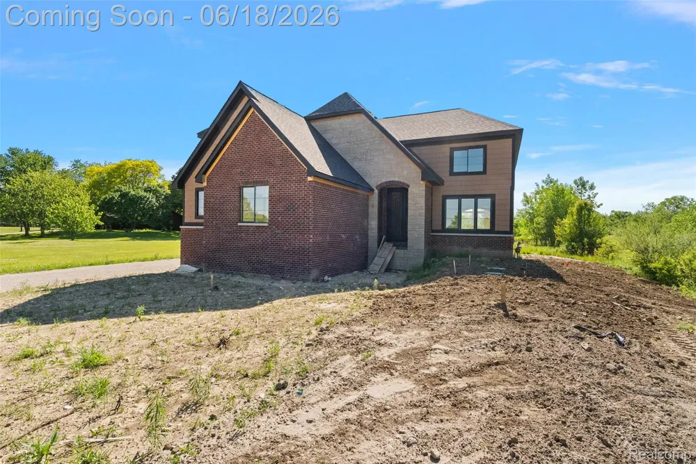 60637 Schoenherr Road Road Washington Township, MI 48094