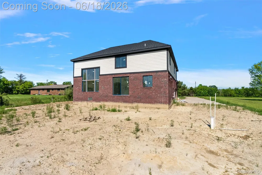 60637 Schoenherr Road Road Washington Township, MI 48094