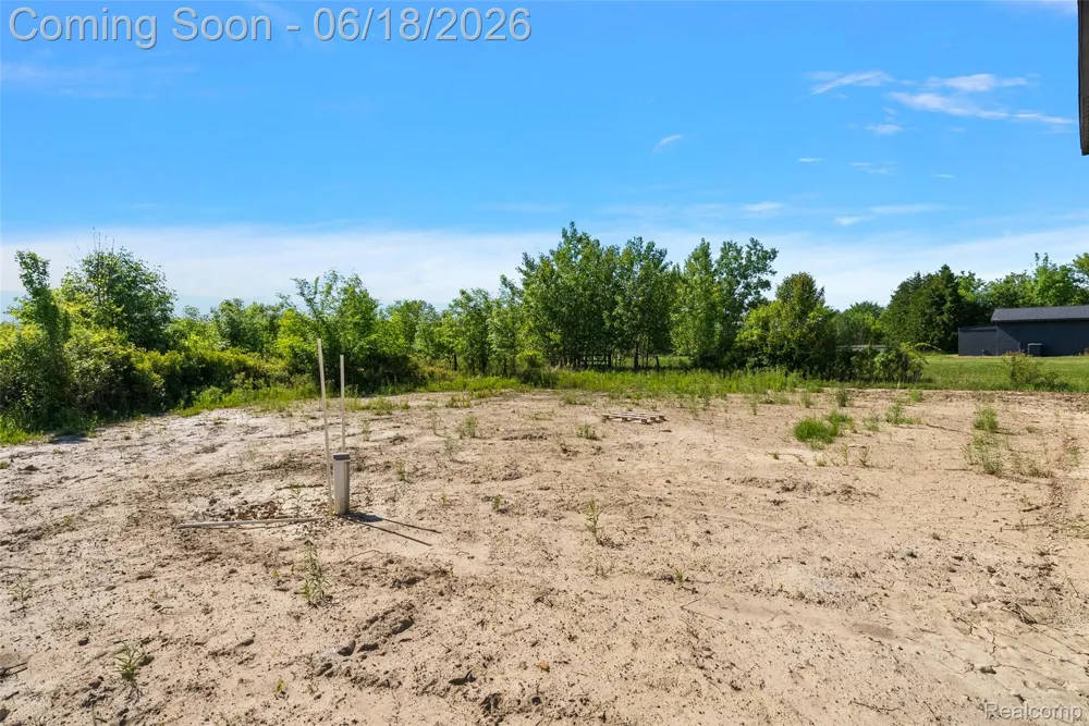 60637 Schoenherr Road Road Washington Township, MI 48094
