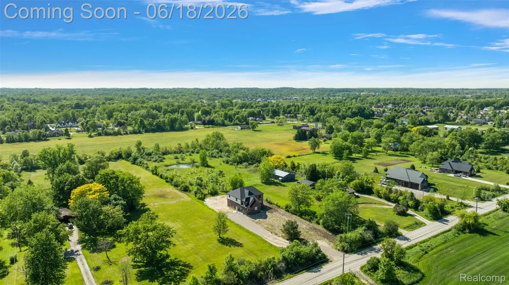 60637 Schoenherr Road Road Washington Township, MI 48094