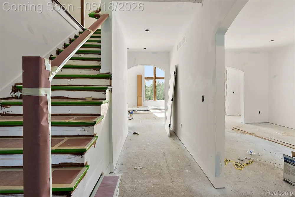 60637 Schoenherr Road Road Washington Township, MI 48094