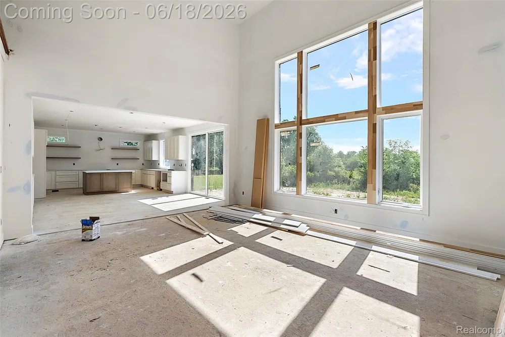 60637 Schoenherr Road Road Washington Township, MI 48094