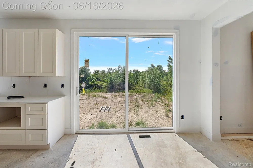 60637 Schoenherr Road Road Washington Township, MI 48094