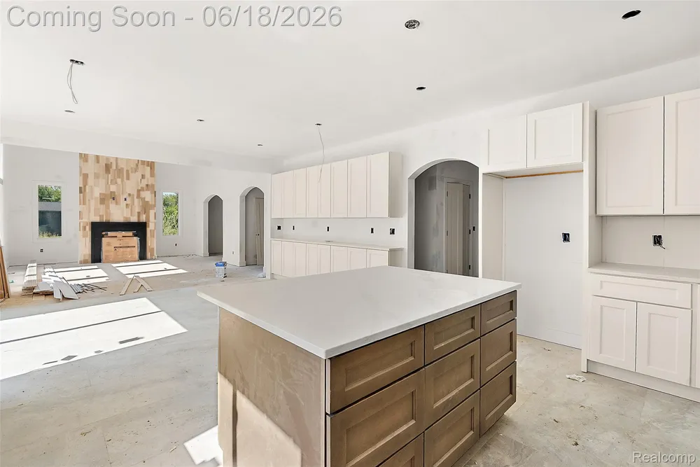 60637 Schoenherr Road Road Washington Township, MI 48094