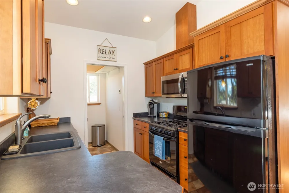 1040 W Hancock Avenue Westport, WA 98595