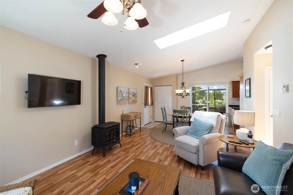 1040 W Hancock Avenue Westport, WA 98595