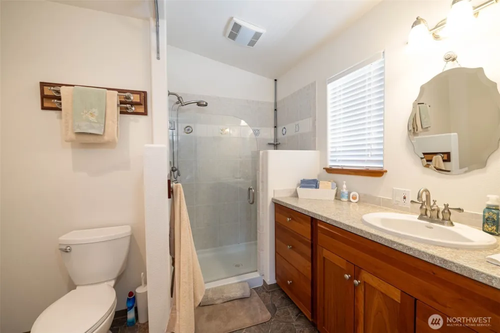 1040 W Hancock Avenue Westport, WA 98595