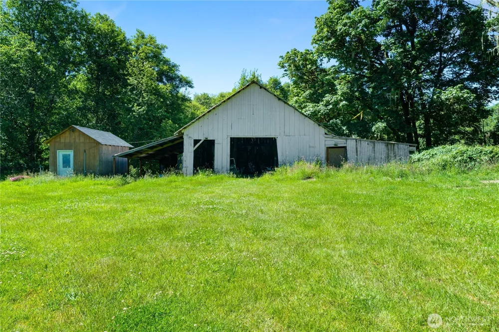 1904 North River Road Cosmopolis, WA 98537