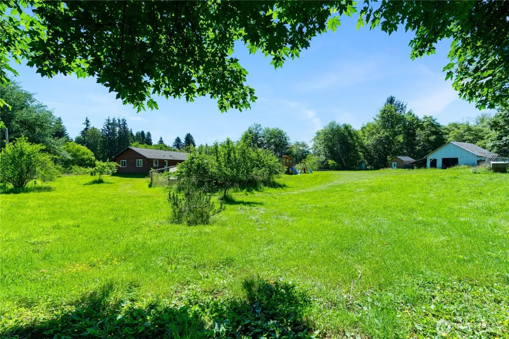 1904 North River Road Cosmopolis, WA 98537