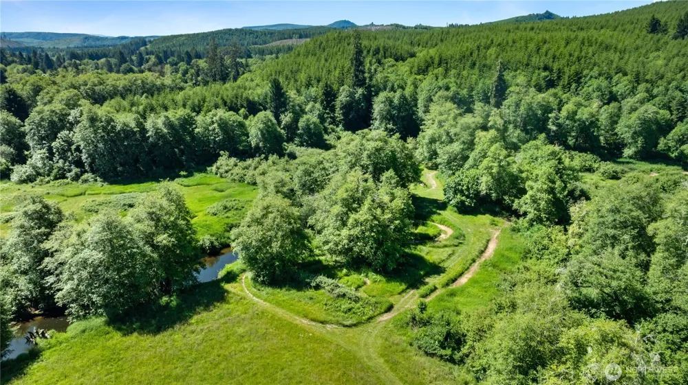 1904 North River Road Cosmopolis, WA 98537