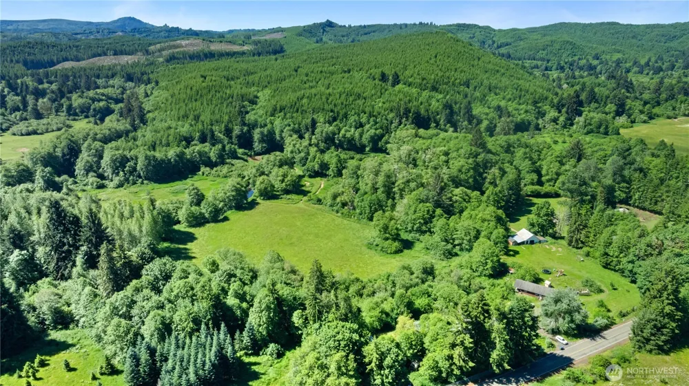 1904 North River Road Cosmopolis, WA 98537