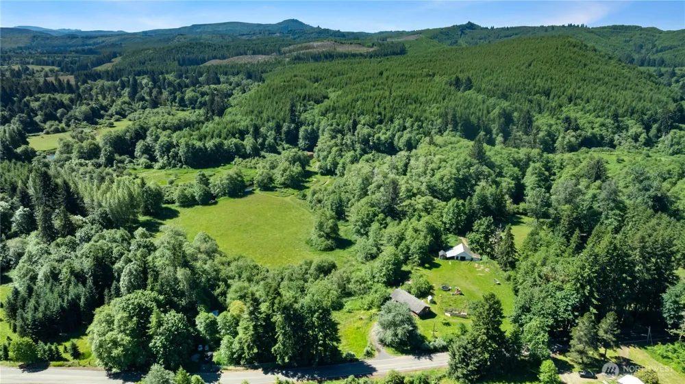 1904 North River Road Cosmopolis, WA 98537