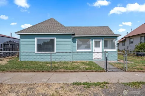 106 W Birch Avenue