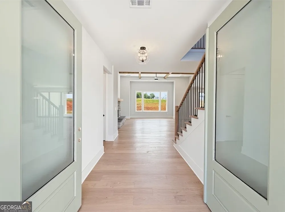 141 Palisade DR Rydal, GA 30171