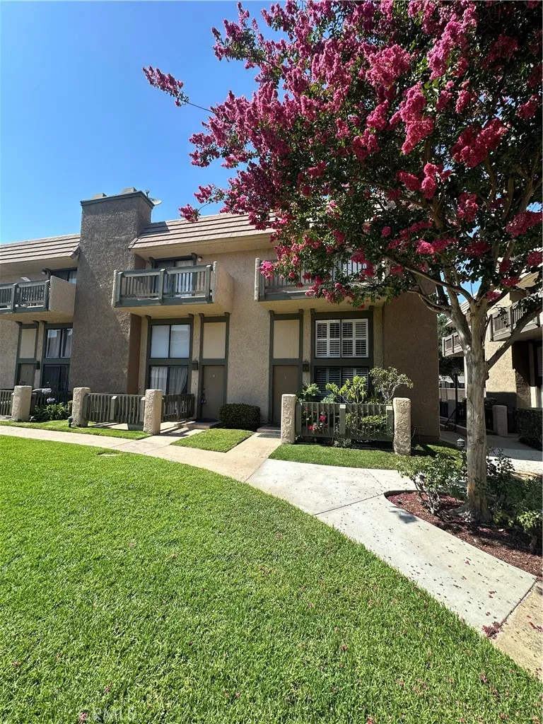 1927 Huntington #H Duarte, CA 91010