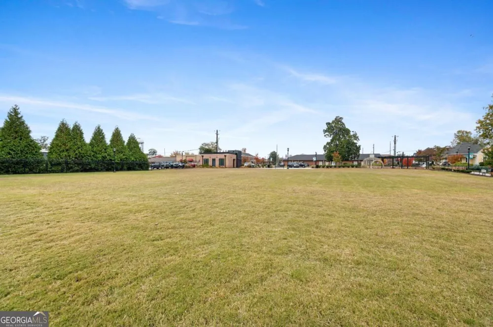 1007 New Lacy ST Monroe, GA 30655