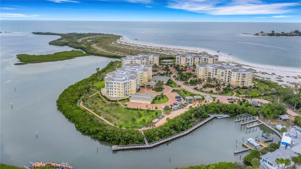 795 COLLANY ROAD #304 St Petersburg, FL 33715