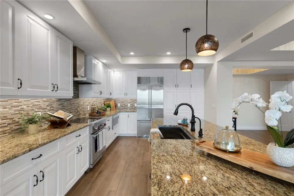 795 COLLANY ROAD #304 St Petersburg, FL 33715