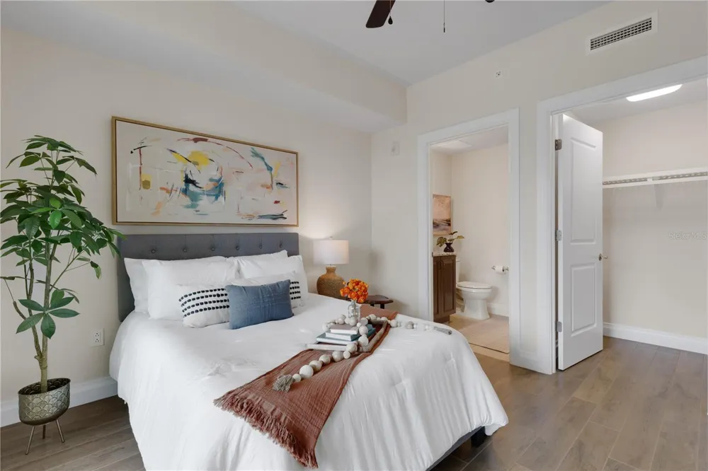 795 COLLANY ROAD #304 St Petersburg, FL 33715