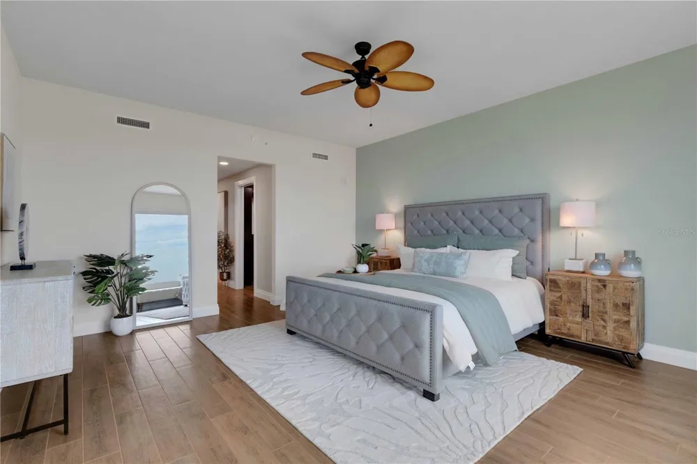 795 COLLANY ROAD #304 St Petersburg, FL 33715