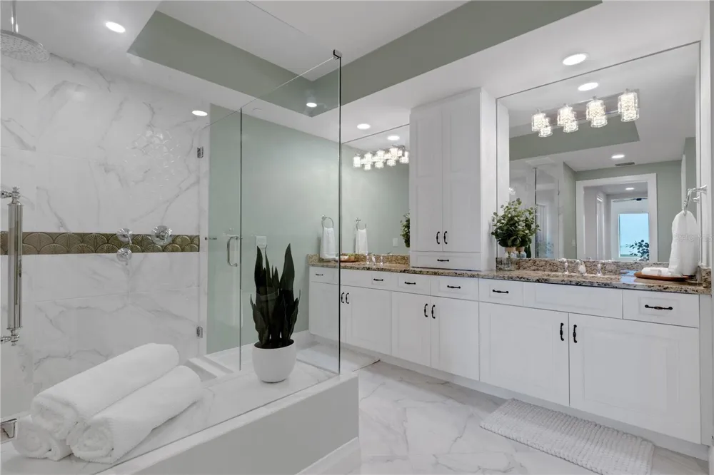795 COLLANY ROAD #304 St Petersburg, FL 33715