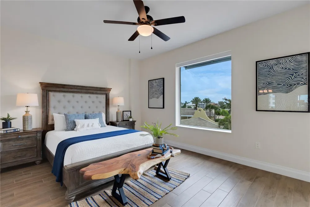 795 COLLANY ROAD #304 St Petersburg, FL 33715