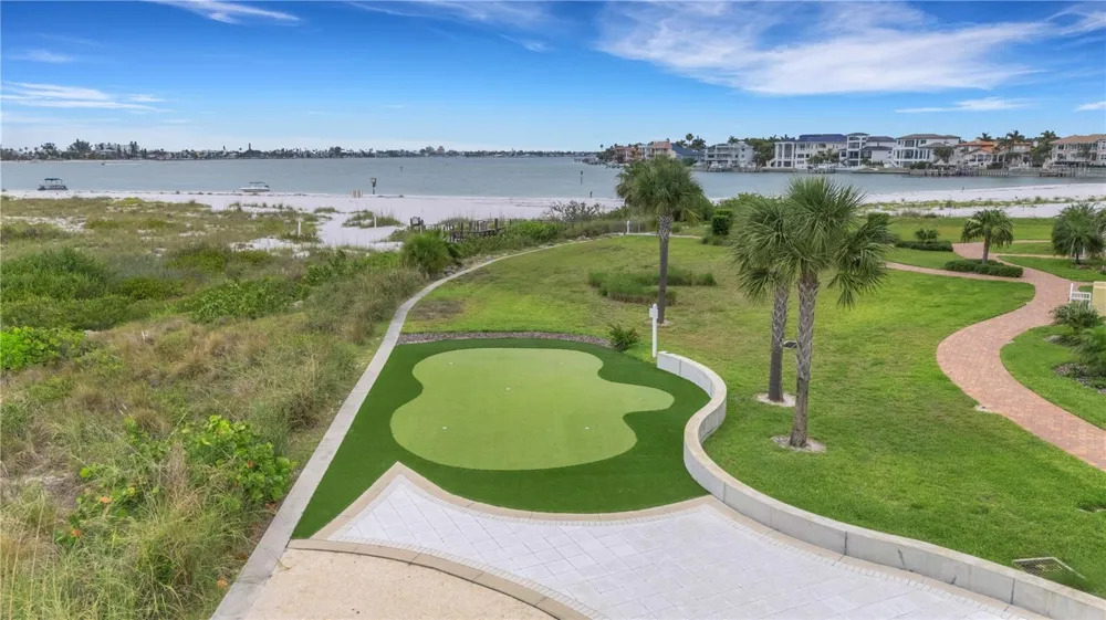 795 COLLANY ROAD #304 St Petersburg, FL 33715