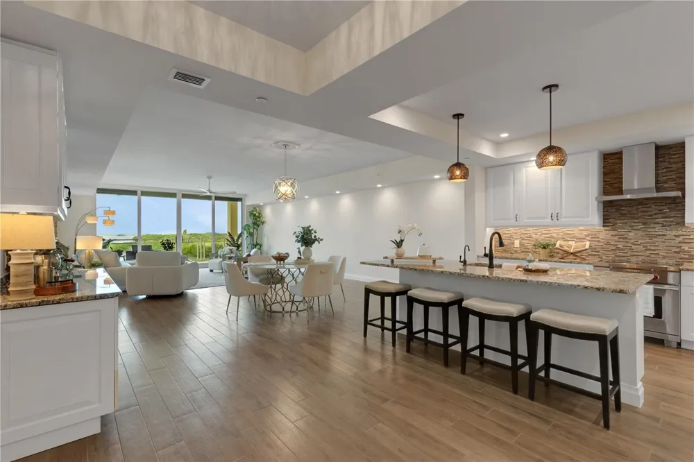 795 COLLANY ROAD #304 St Petersburg, FL 33715