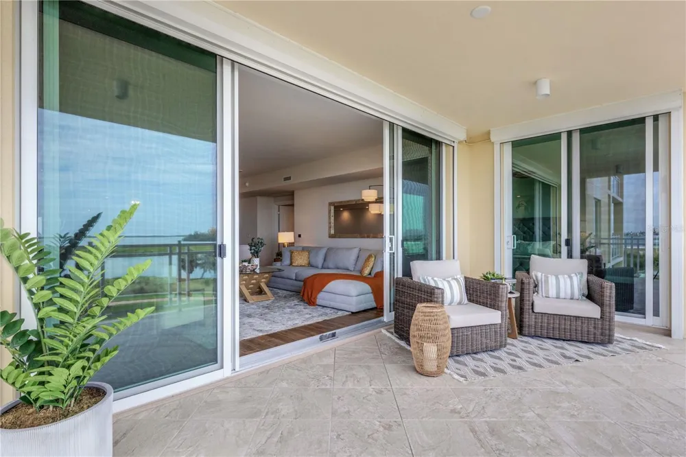795 COLLANY ROAD #304 St Petersburg, FL 33715