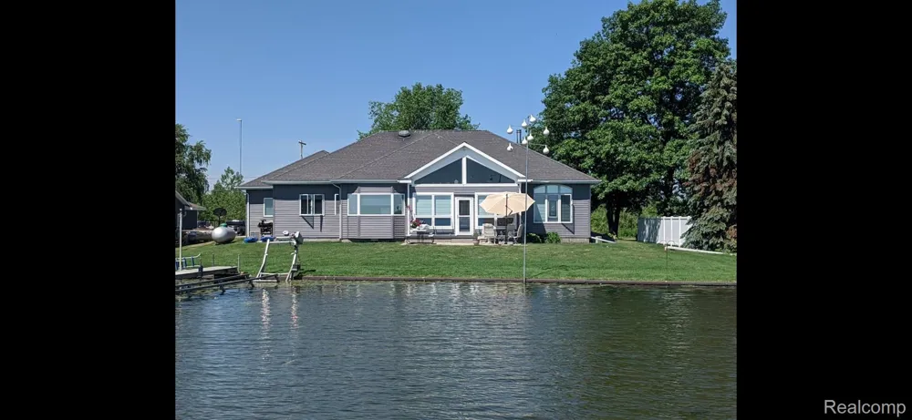 5871 Sandy Drive Standish Township, MI 48650