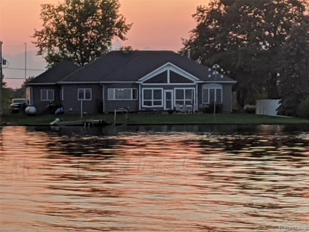 5871 Sandy Drive Standish Township, MI 48650