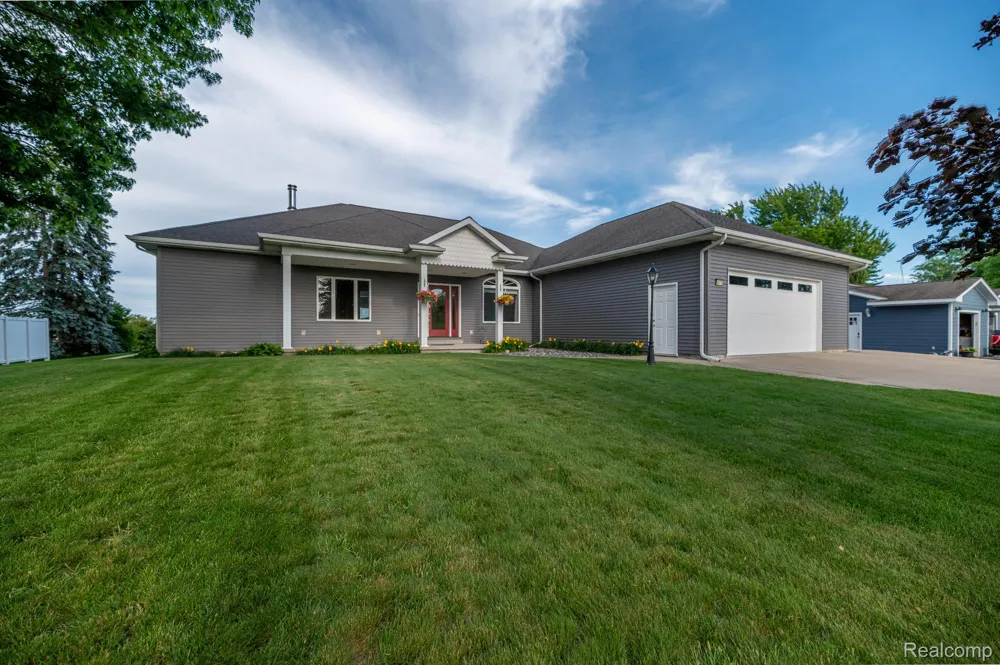 5871 Sandy Drive Standish Township, MI 48650