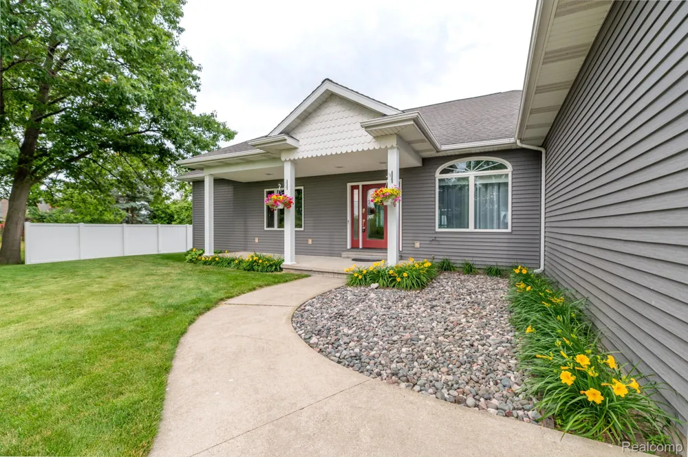 5871 Sandy Drive Standish Township, MI 48650