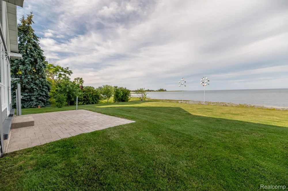 5871 Sandy Drive Standish Township, MI 48650