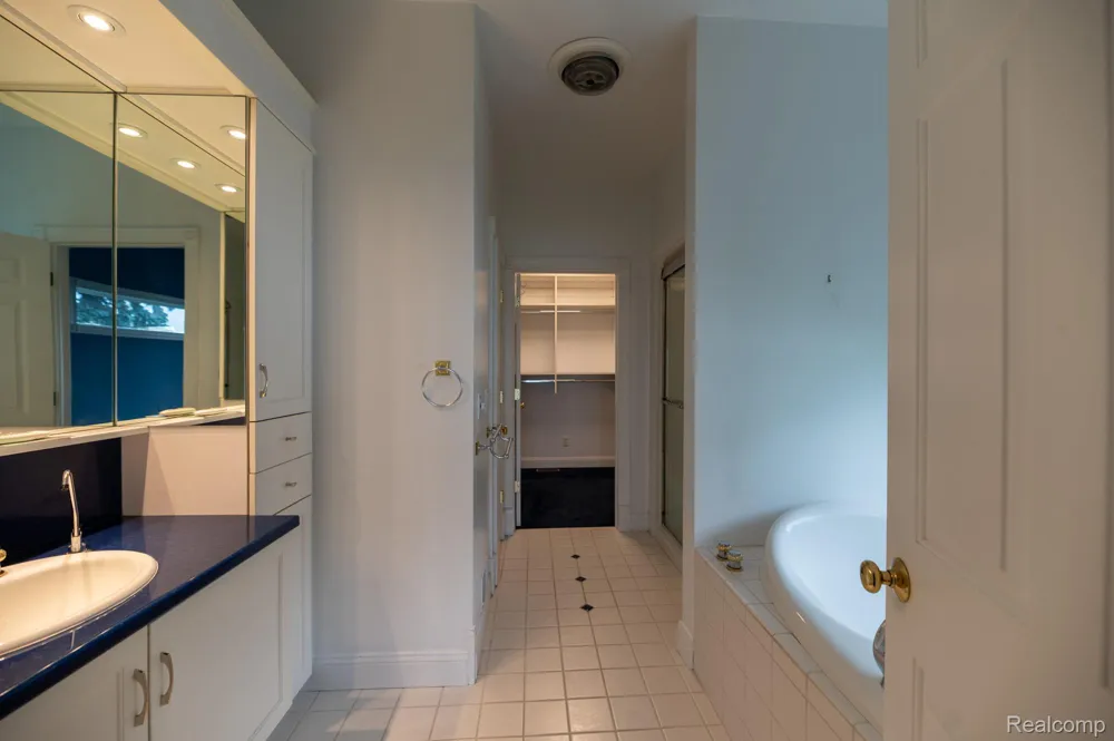 5871 Sandy Drive Standish Township, MI 48650