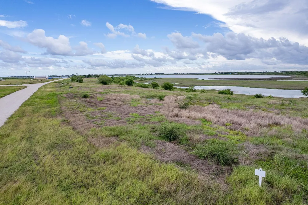 6 Redfish Retreat Drive Port Lavaca, TX 77979