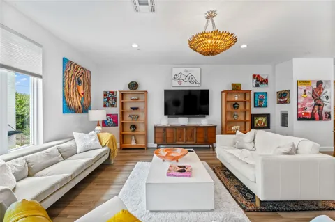 2621 1ST AVENUE #19