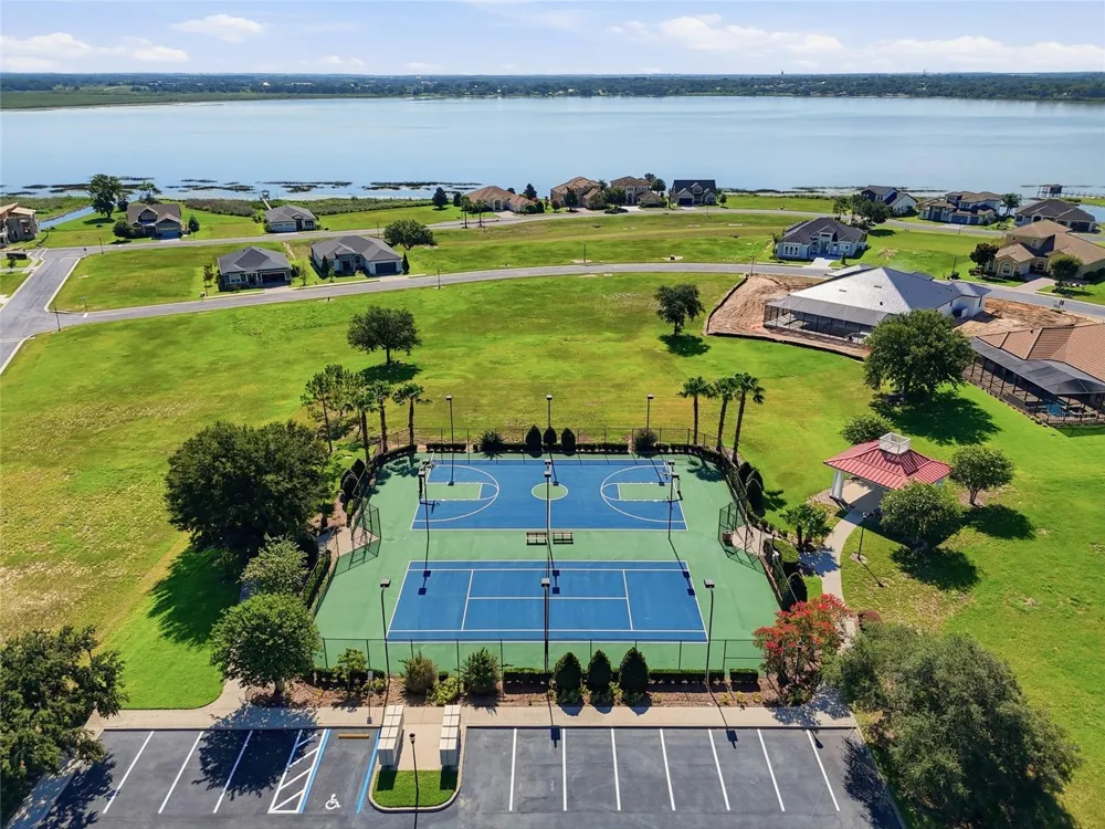 504 BONAMIA AVENUE Lake Alfred, FL 33850